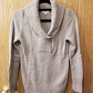 Gap  tan sweater